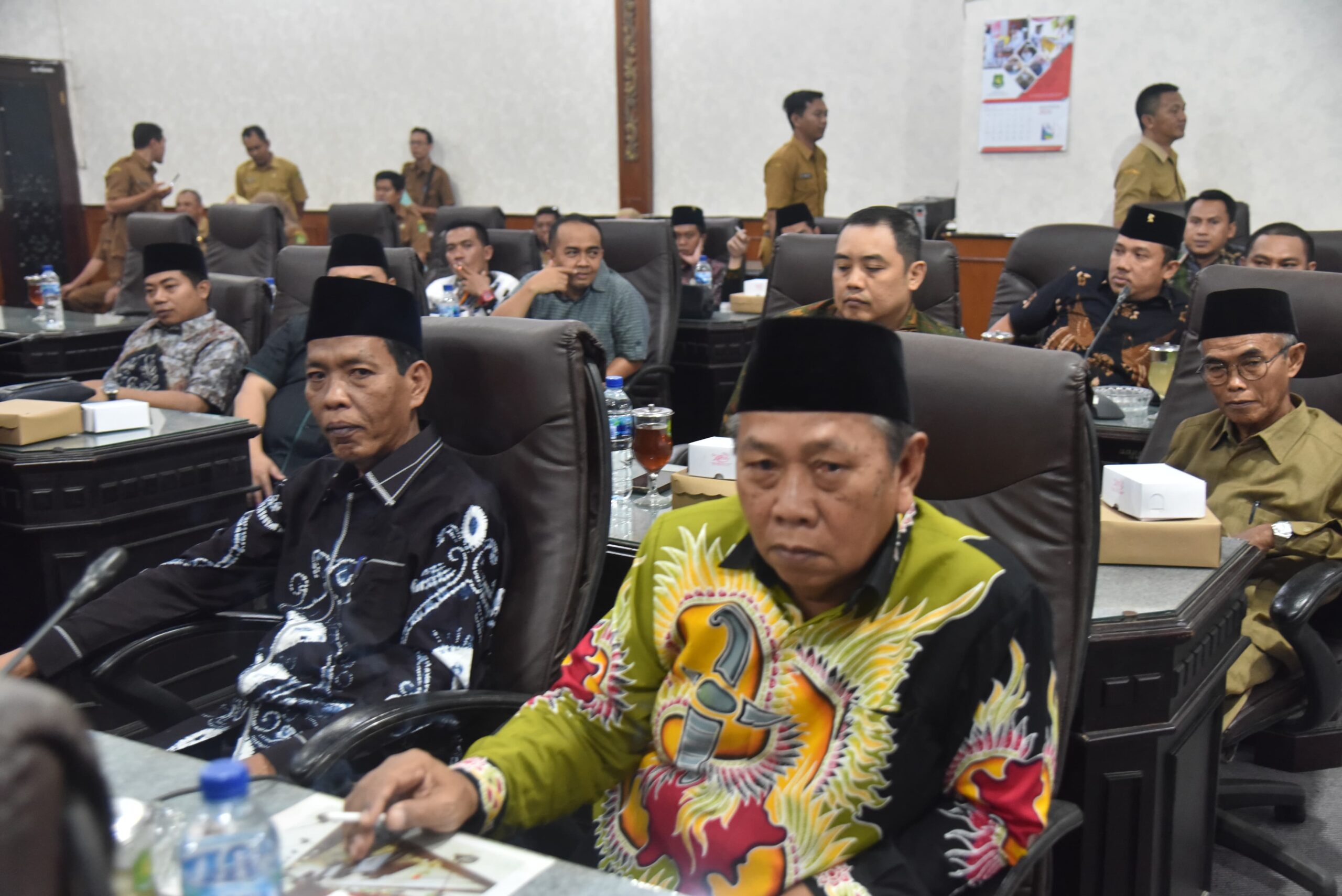 Anggota DPRD Sumenep saat mengikuti rapat paripurna pembentukan fraksi-fraksi
